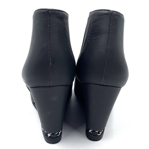 Chanel Wedge Booties Black Leather CC Logo Chain Pointed Ankle Sz 37.5 / 7.5 - Picture 7 of 11